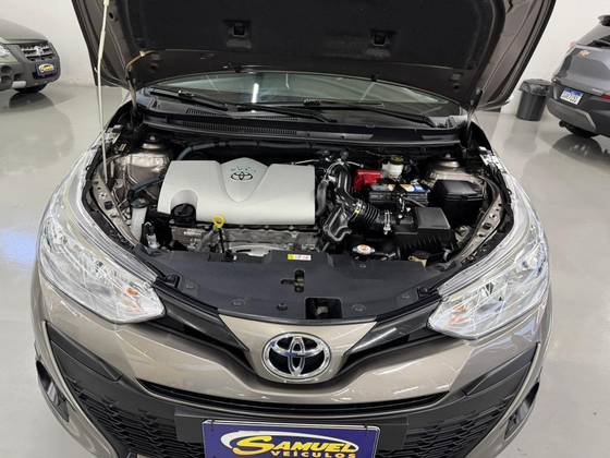 TOYOTA YARIS 1.3 16V FLEX XL MANUAL TOYOTA YARIS 1.3 16V FLEX XL MANUAL